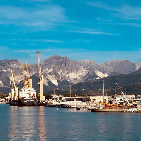 La Porta Sui Monti Di Luna Carrara Kültér fotó